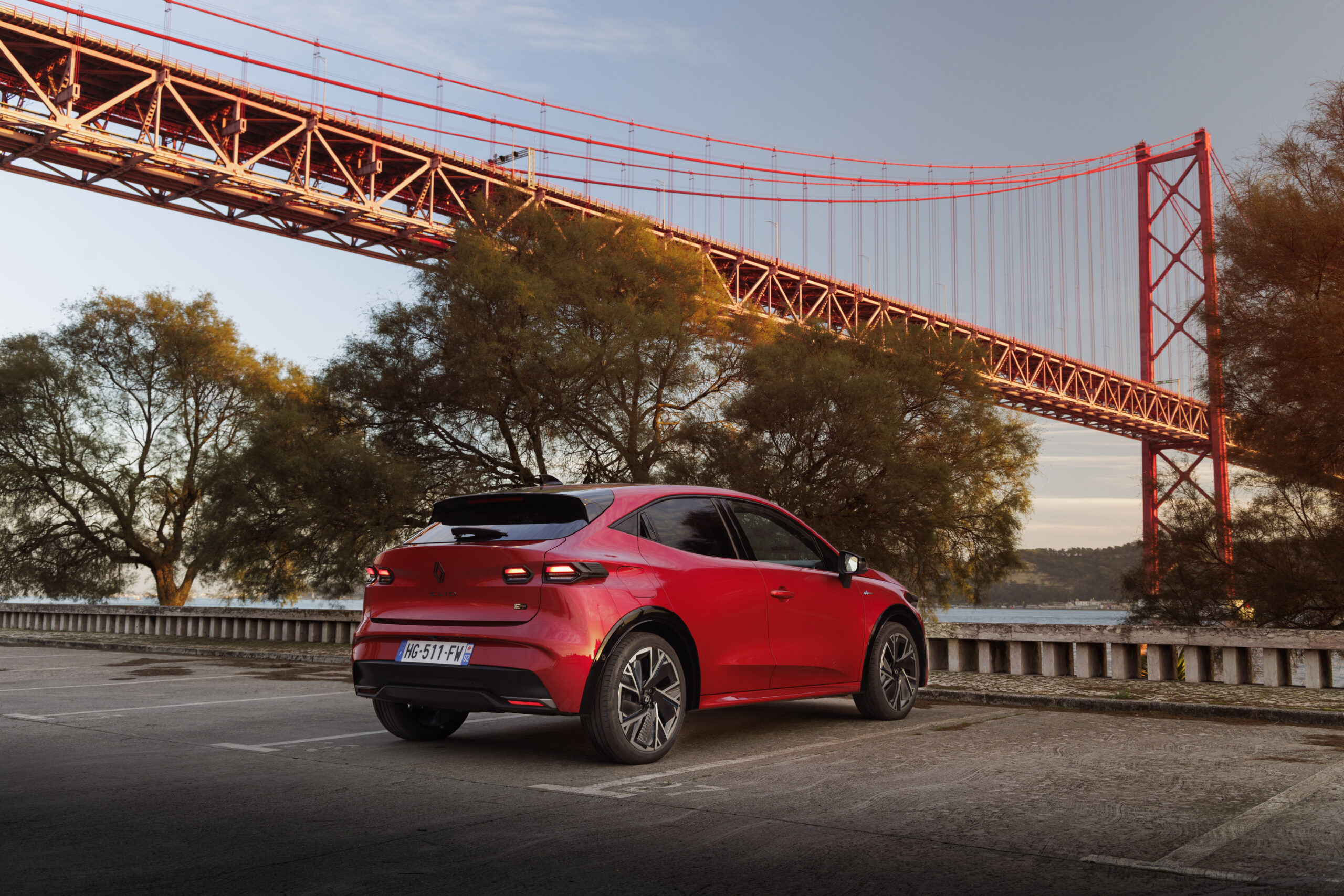 Vue ¾ arrière de la Renault Clio 6